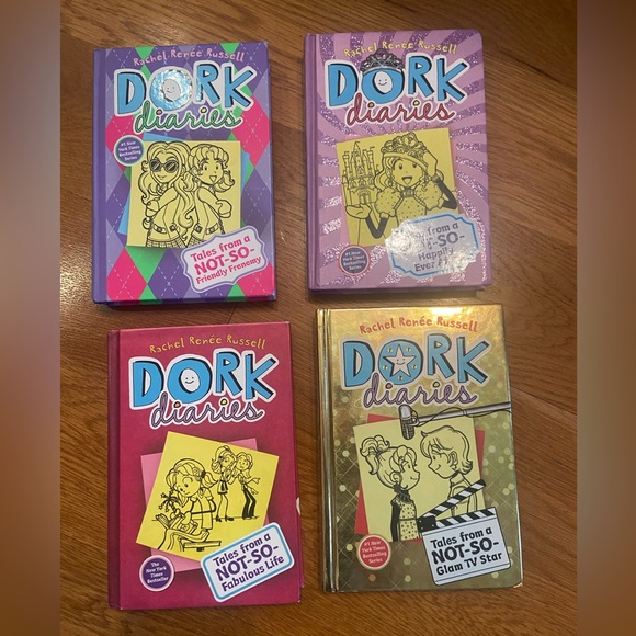 Kids books, hard cover, Dork Diaries by Rachel Renee Russell - Picture 1 of 2